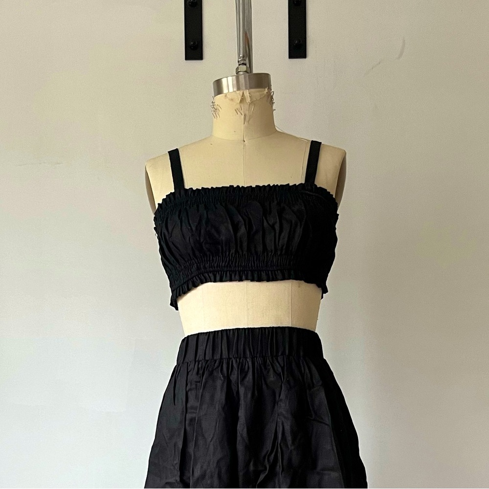 DISSH • NEW W/ TAGS • BONNIE BLACK GATHER LINEN CROP TOP - 2 / BLACK